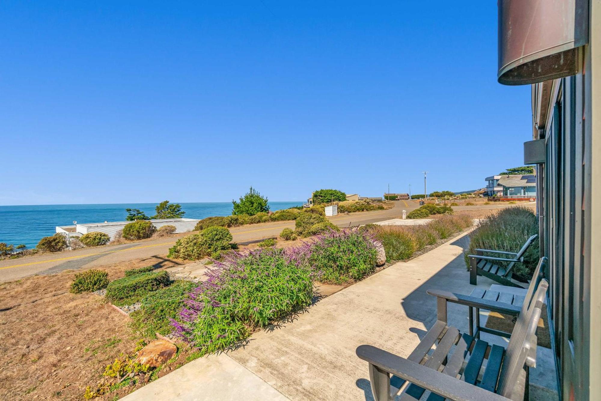 Dream Weaver House With Hot Tub And Ocean View! Villa Manchester Eksteriør bilde