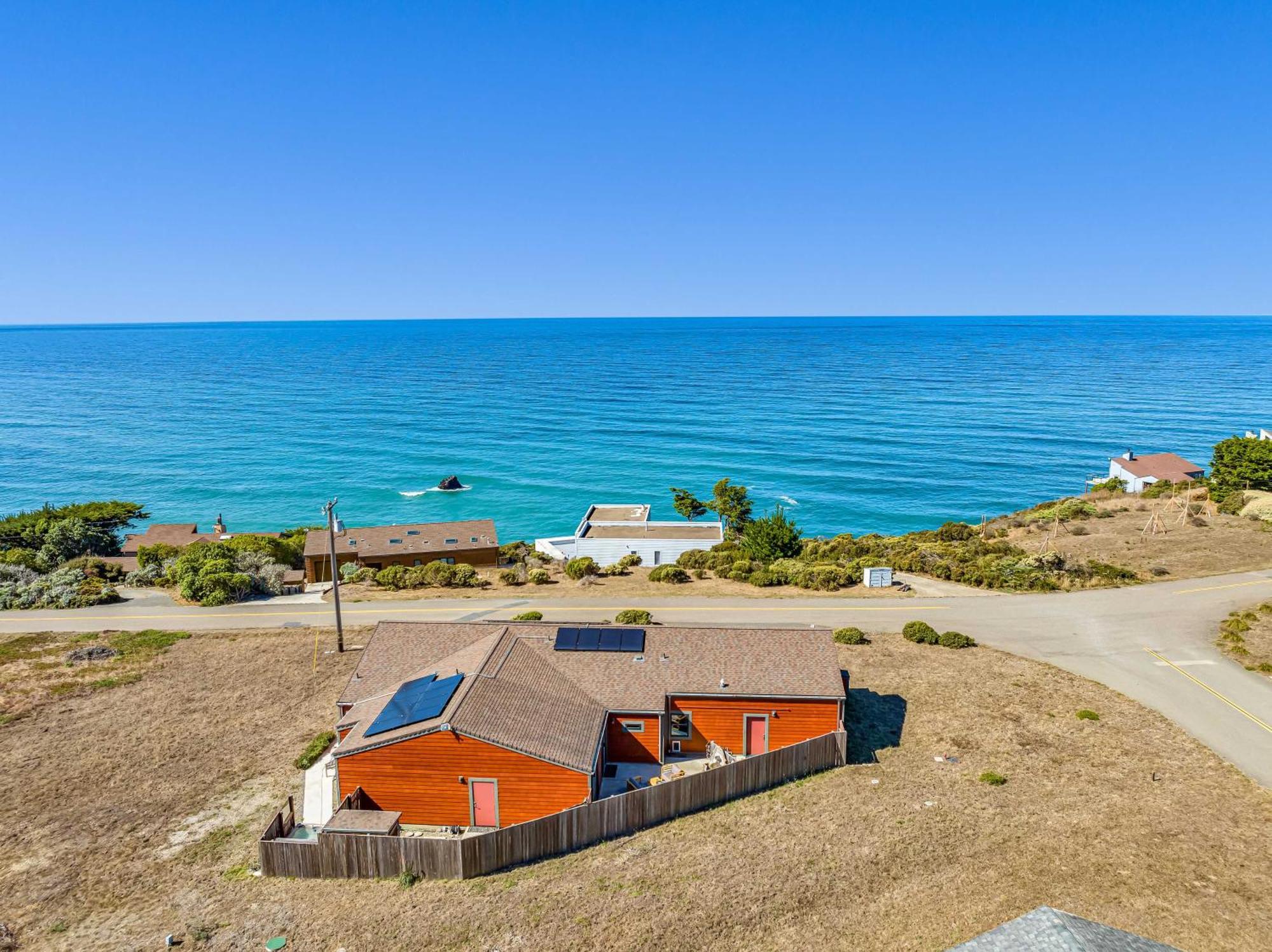 Dream Weaver House With Hot Tub And Ocean View! Villa Manchester Eksteriør bilde